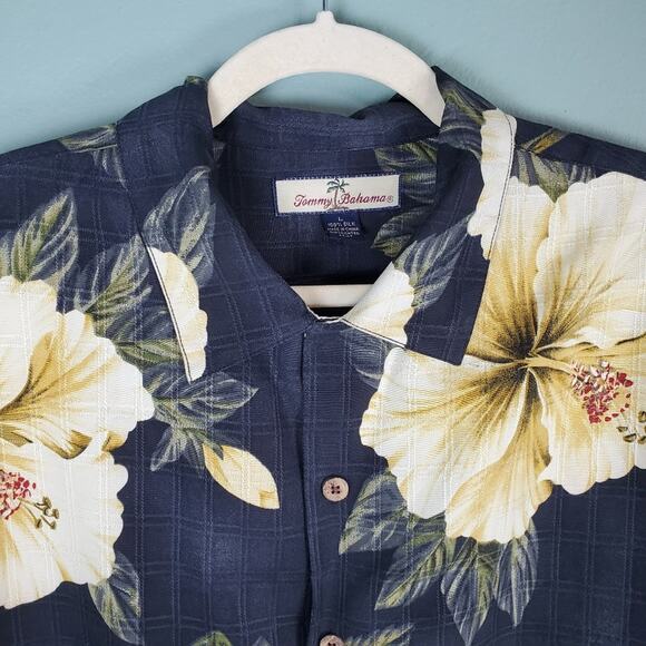 Tommy Bahama Silk Floral Hawaiian Short Sleeve Button Down Shirt Size Large - Picture 8 of 8